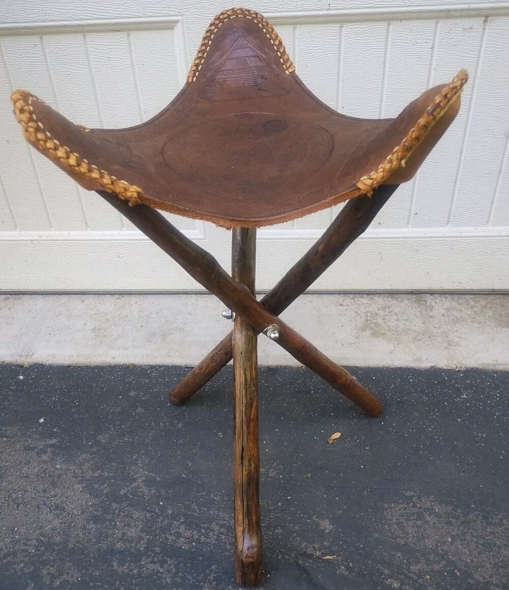 Vintage Western Saddle Tripod foot Stool Hand tooled Leather 70s brown Footstool